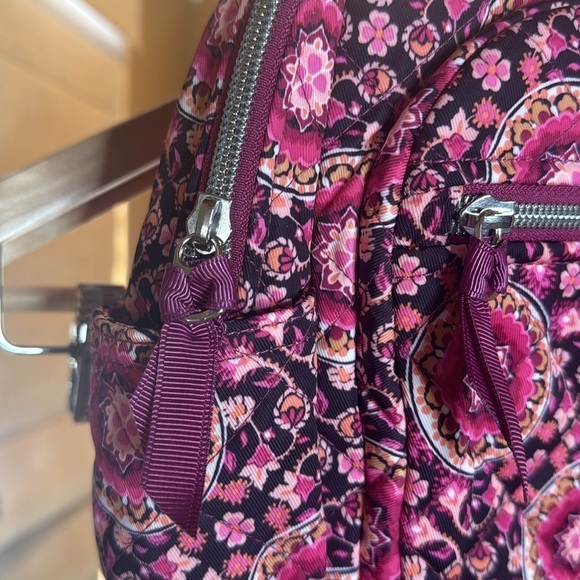 NWOT Vera Bradley Small Backpack Raspberry Medallion - Picture 5 of 9